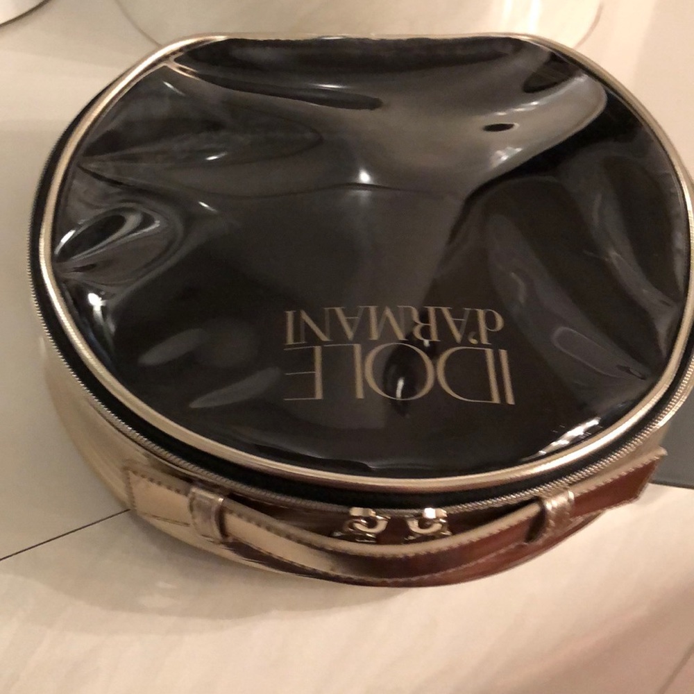 Idole D’Armani Makeup Case